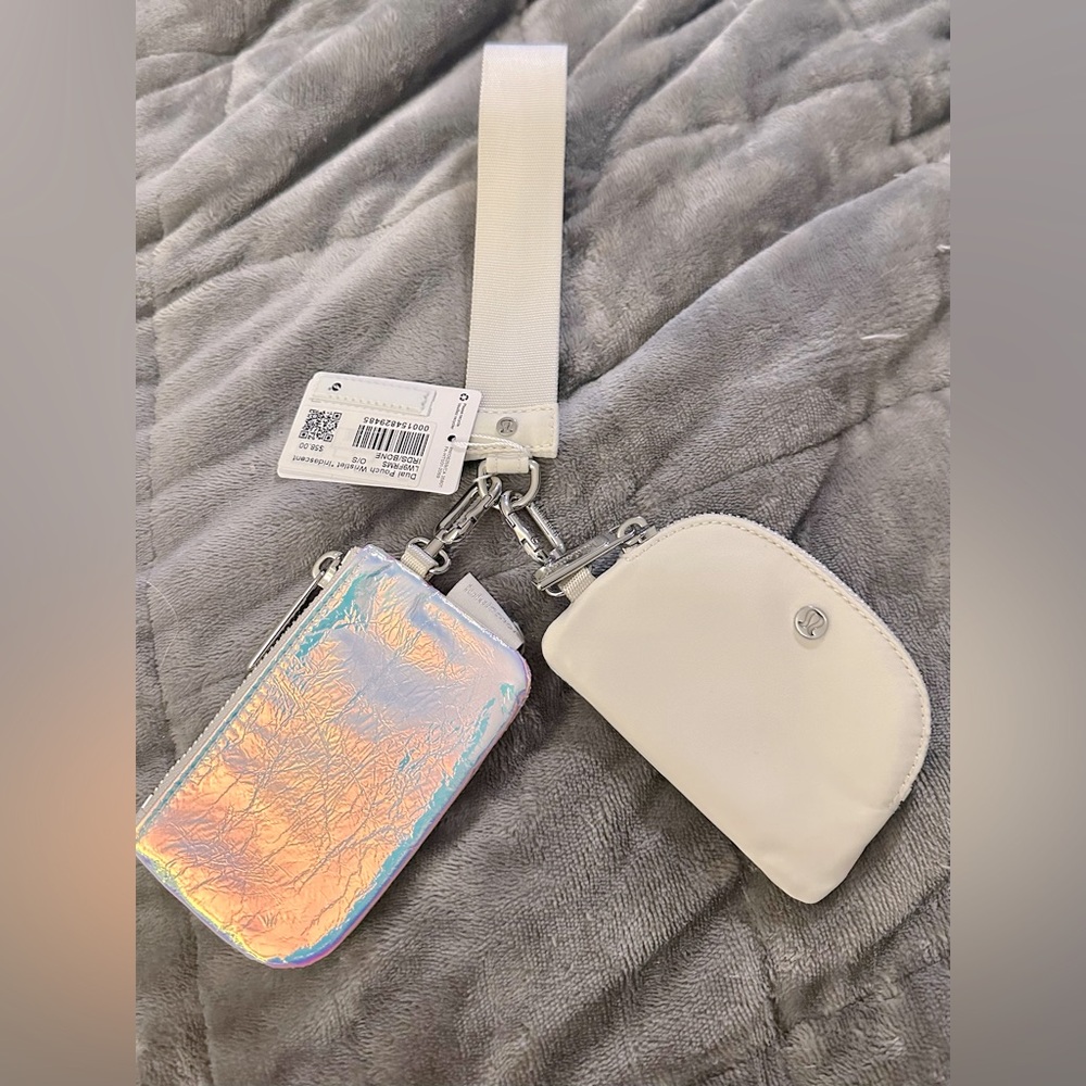 Lululemon Dual Pouch Wristlet Iridescent
Reasonable & Fair Offers acceptable